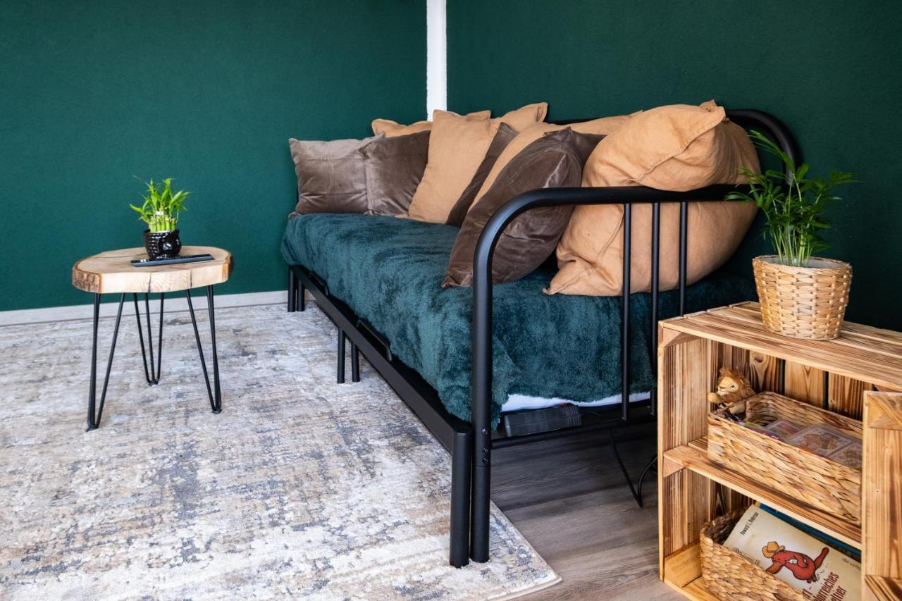 Nature Terminal Apartment - Unterwegs Zuhause Steinenbronn Luaran gambar